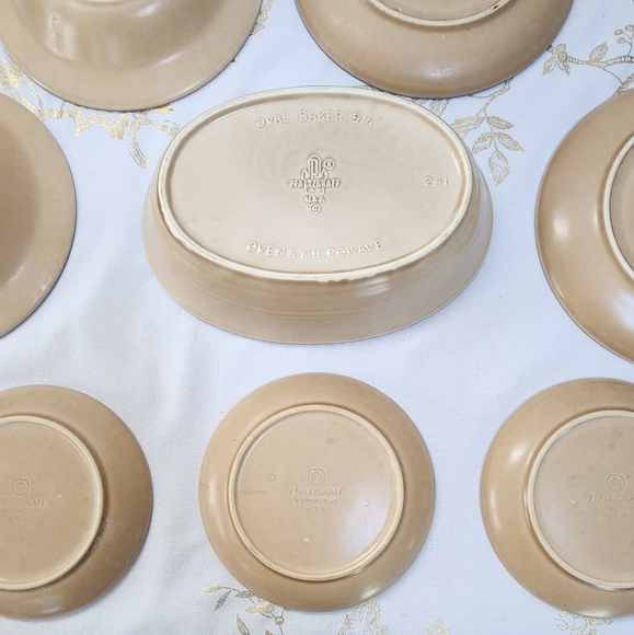 Pfaltzgraff Folk Art Vintage 10-Piece Stoneware Set - Picture 13 of 14